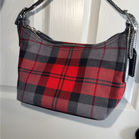 vintage Coach Tartan Hampton plaid comes with another shorter strap SOLD‼️ - Picture 3 of 8